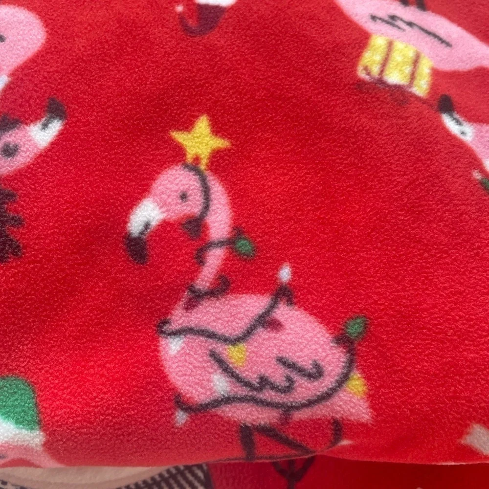 Christmas pajama set size 7 like new carters cat and Jack fleece pants and top